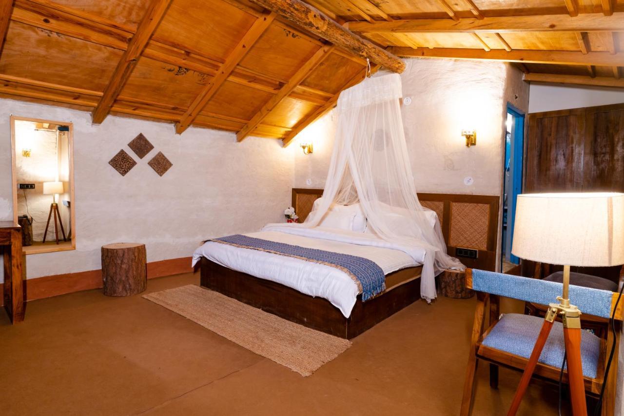 Shivaya Since 1953 Hotell Mukteshwar Exteriör bild