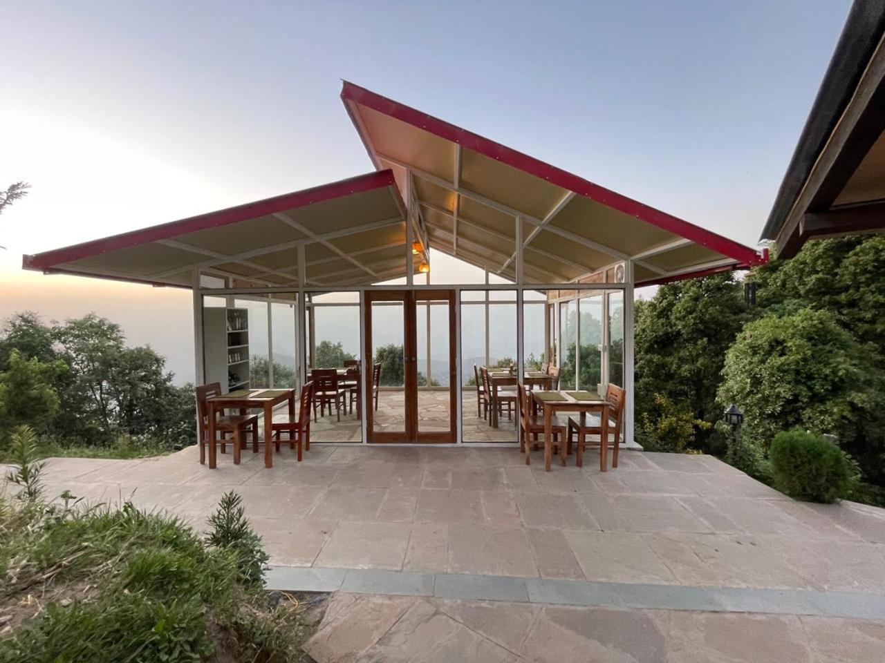 Shivaya Since 1953 Hotell Mukteshwar Exteriör bild